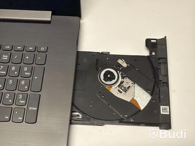Laptop Lenovo V320