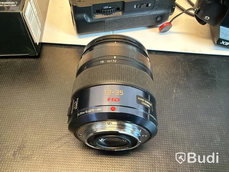 Systemkamera Lumix med tillbehör