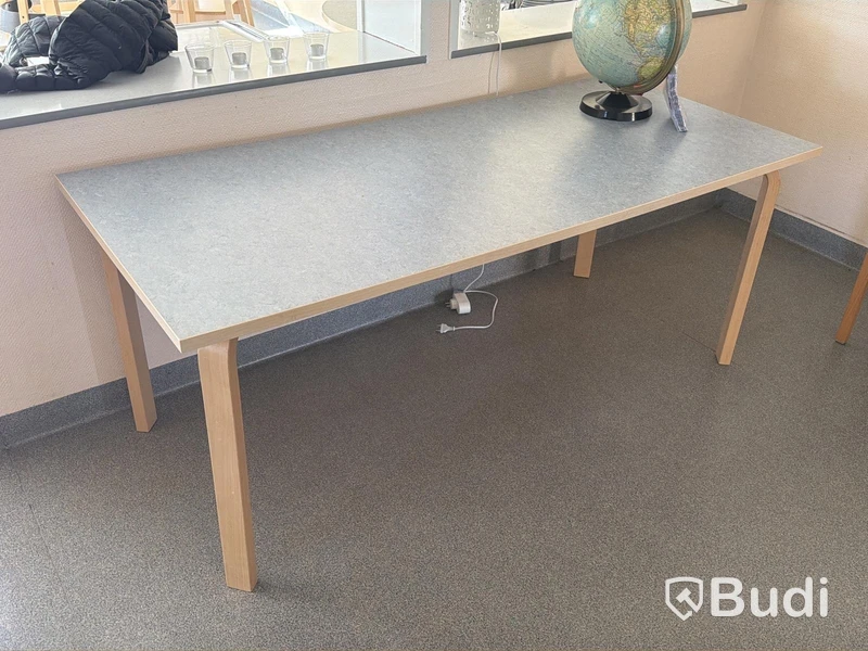 Matsalsmöbler, bord och stolar - 7 bord samt 36 stol, Lekolar