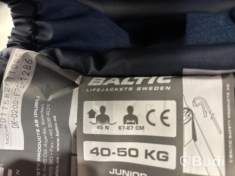 3 st. Flytvästar Baltic, Genua Red/Navy, 40-50 kg.