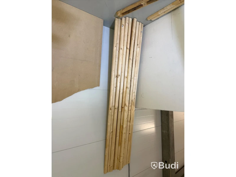 Skivmaterial, ca 40 st samt ca 20 st reglar