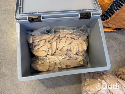 Ferm BJM1009 fräs med tillbehör.