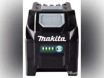 Laddpaket Makita Powerpack XGT DC40RA, inkl. 2 st. batterier och hård väska