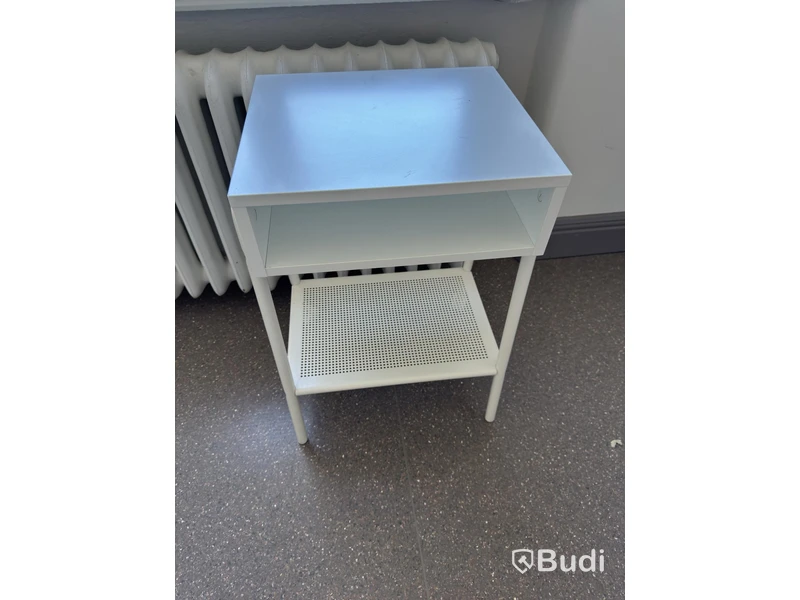 Sjukhussäng, elektrisk, ställbar inkl. sängbord