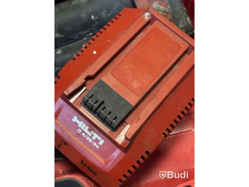 Parti med diverse Hilti verktyg