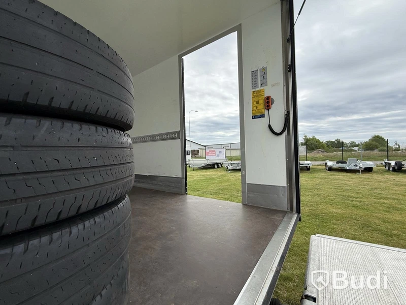 Lätt Lastbil Ford E-Transit 350 -2023 | Bercoskåp- lift