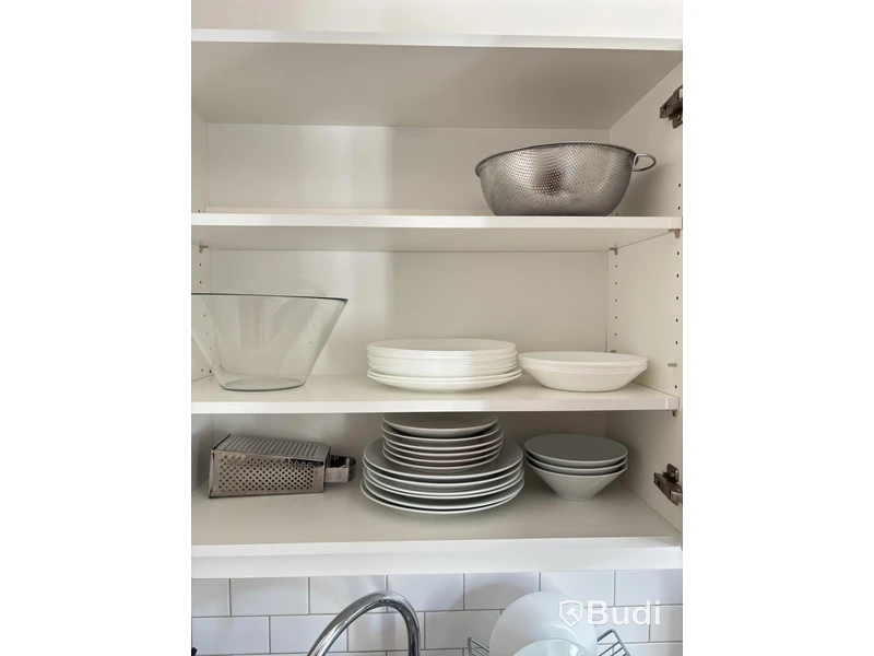 Contents of a fully furnished four-room apartment - see all images for complete contents