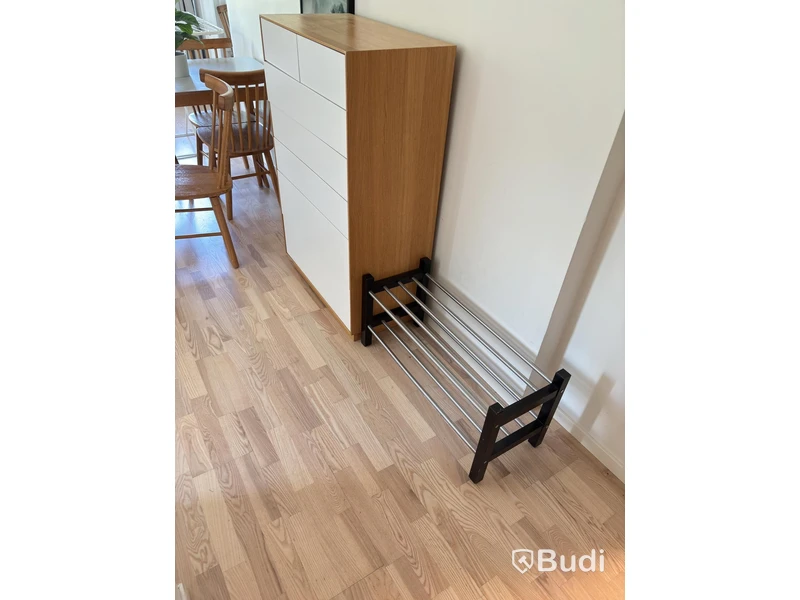 Contents of a fully furnished four-room apartment - see all images for complete contents