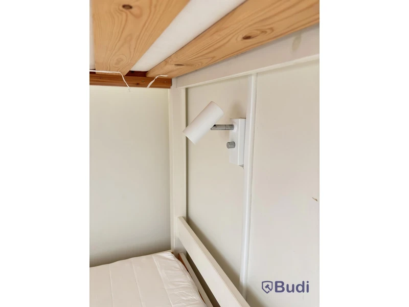 Contents of a fully furnished four-room apartment - see all images for complete contents