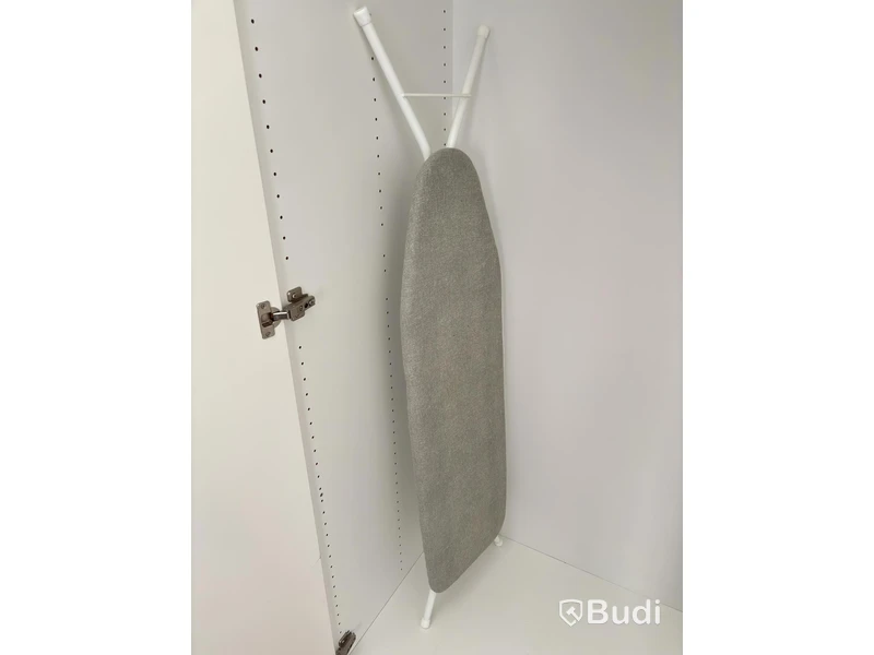 Contents of a fully furnished four-room apartment - see all images for complete contents