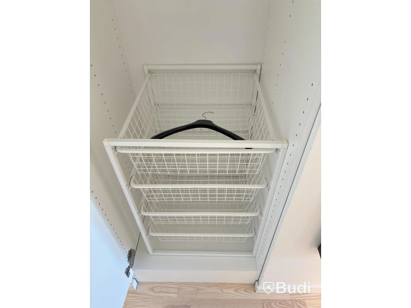 Contents of a fully furnished four-room apartment - see all images for complete contents