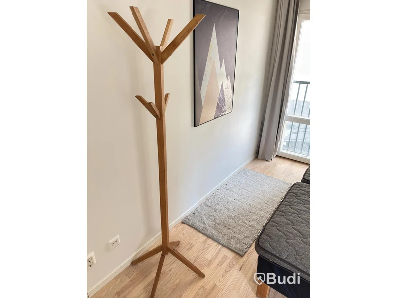 Contents of a fully furnished four-room apartment - see all images for complete contents