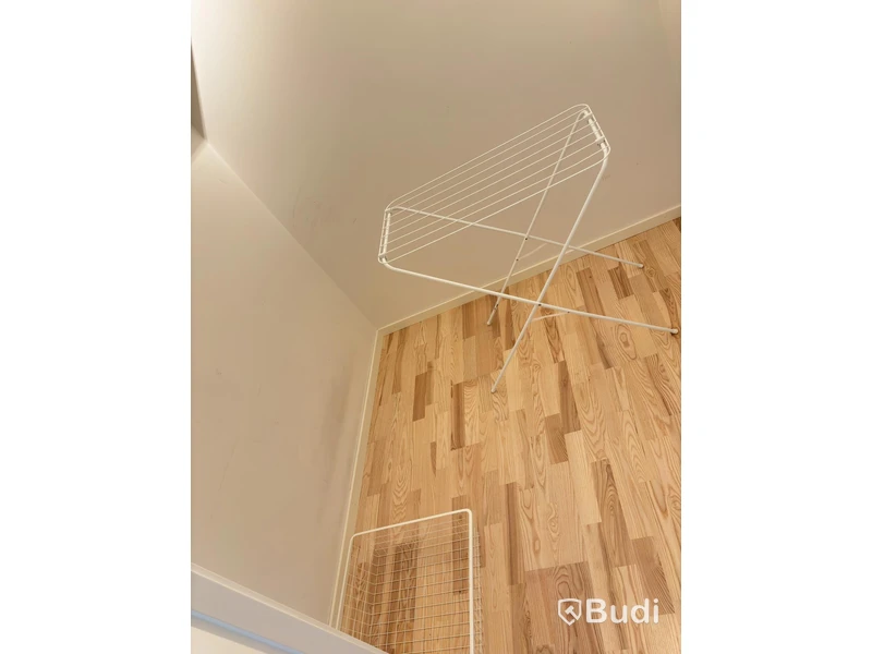Contents of a fully furnished three-room apartment – see all photos for the complete inventory