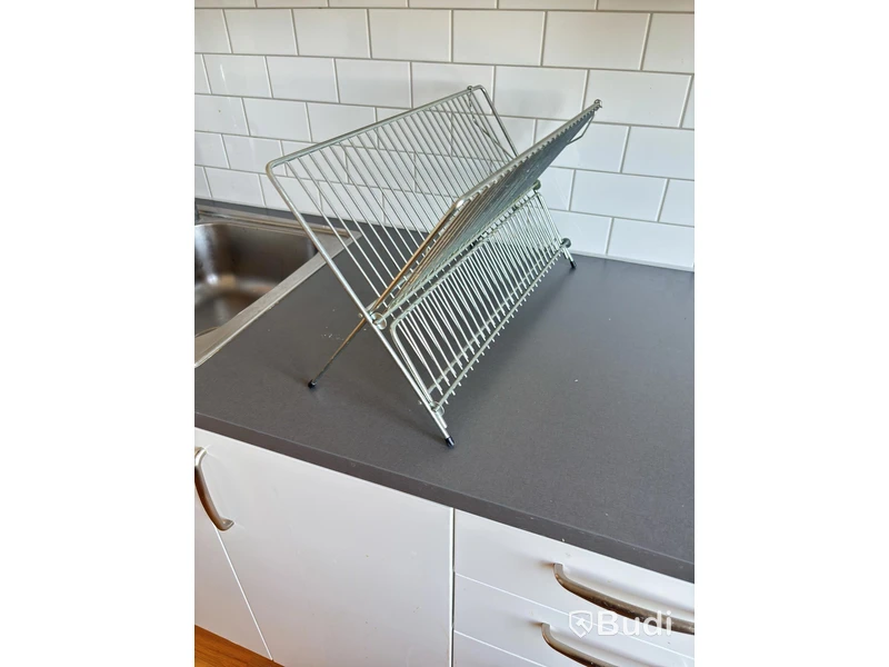 Contents of a fully furnished three-room apartment - see all photos for full contents