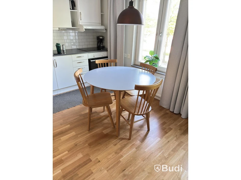 Contents of a fully furnished three-room apartment - see all images for the complete contents