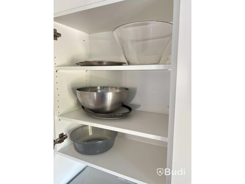 Contents of a fully furnished three-room apartment - see all images for the complete contents