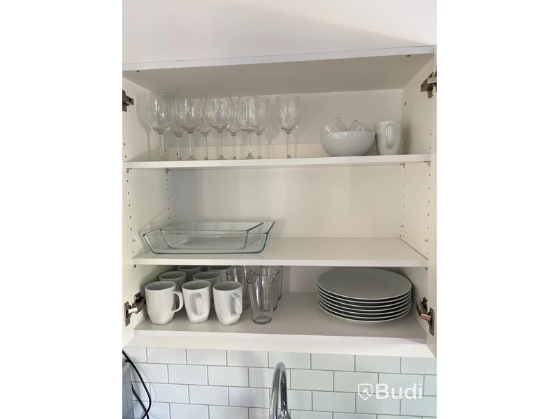 Contents of a fully furnished three-room apartment - see all images for the complete contents
