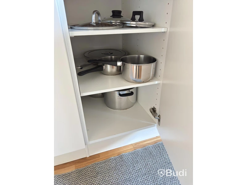 Contents of a fully furnished three-room apartment - see all images for the complete contents