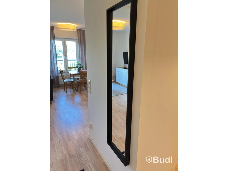 Contents of a fully furnished one-bedroom apartment - see all images for full contents