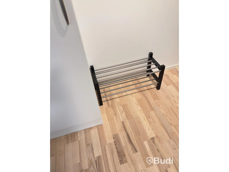 Contents of a fully furnished one-bedroom apartment - see all images for full contents