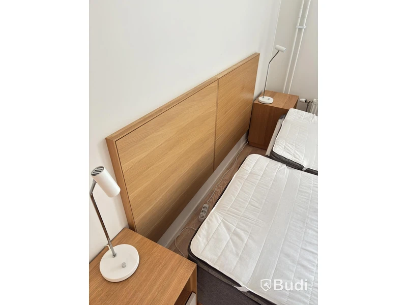 Contents of a fully furnished one-bedroom apartment - see all images for full contents