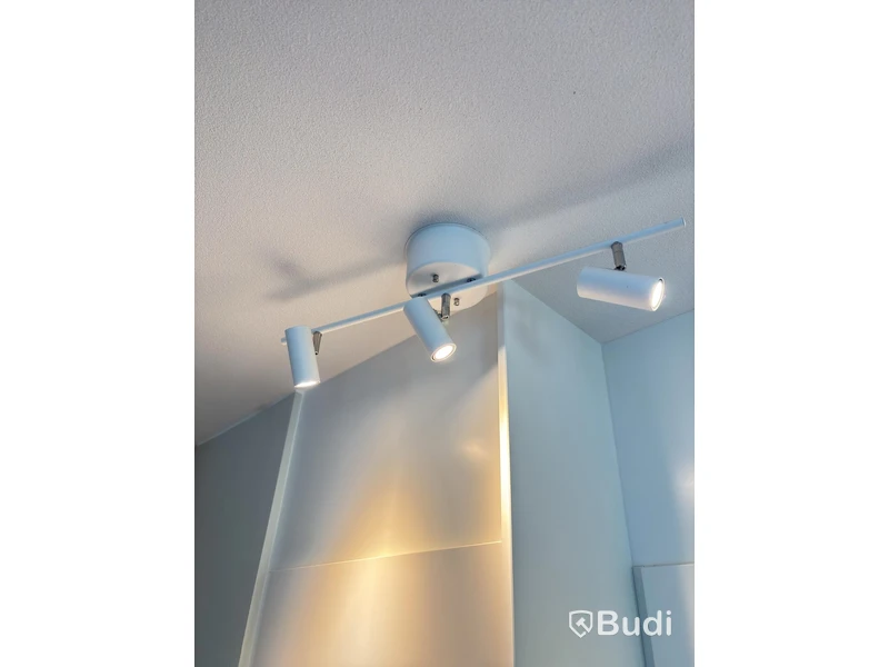 Contents of a fully furnished three-room apartment - see all images for complete contents