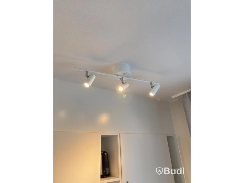Contents of a fully furnished three-room apartment - see all images for complete contents
