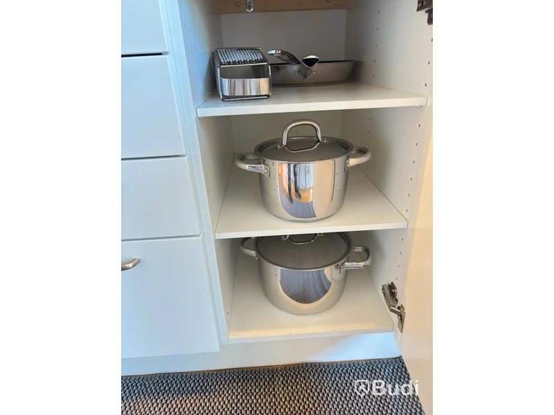 Contents of a fully furnished three-room apartment - see all images for complete contents