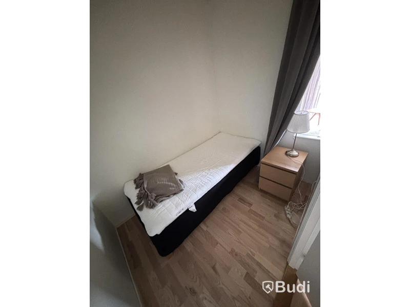 Contents from a fully furnished three-room apartment – see all photos for complete contents