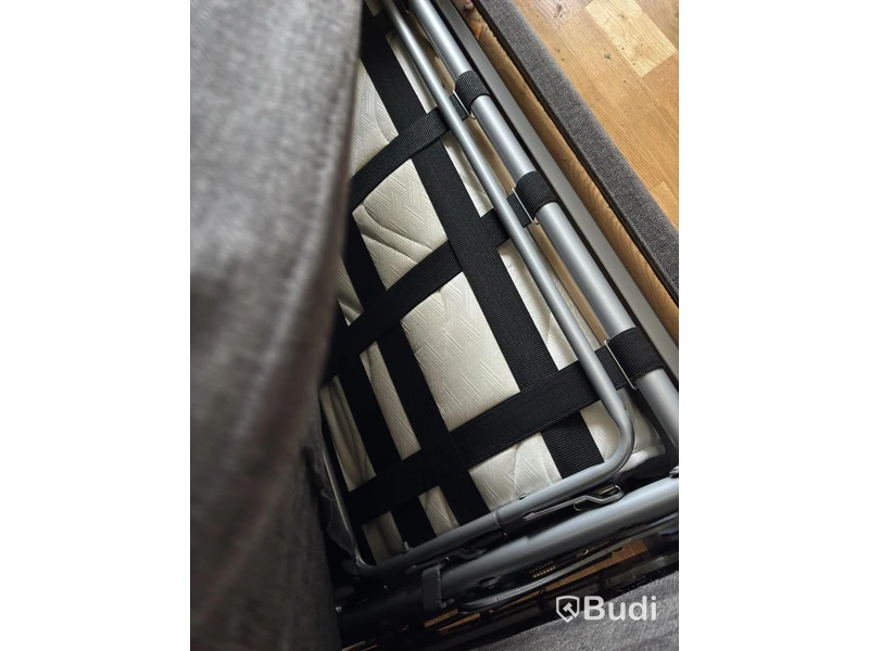 Contents of a fully furnished three-room apartment - see all images for the complete contents