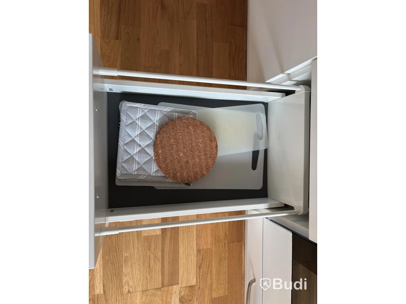 Contents of a fully furnished one-bedroom apartment - see all images for complete contents