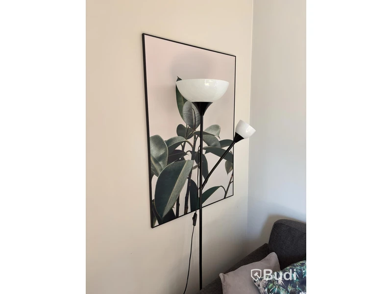Contents of a fully furnished one-bedroom apartment - see all images for complete contents