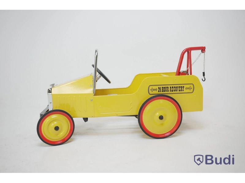 (NEW) Sleipner Pedal Car, Tow Truck 1938, yellow