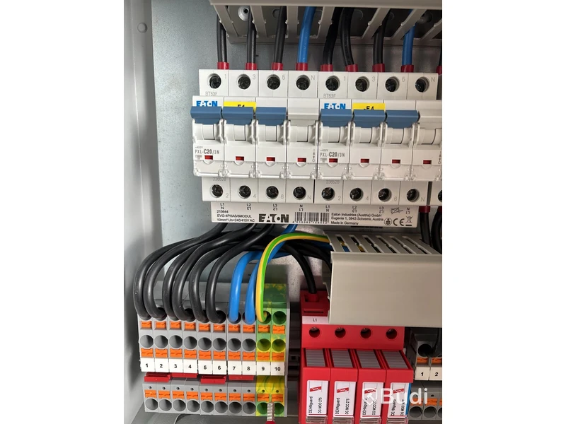 Wallbox Compleo Advanced Compact WM HC2, incl. distribution box with RCD and fuses.