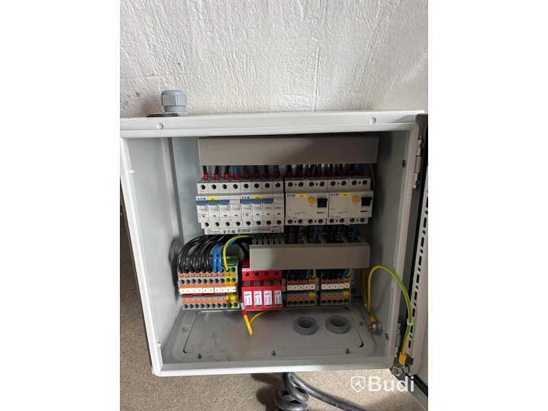 Wallbox Compleo Advanced Compact WM HC2, incl. distribution box with RCD and fuses.