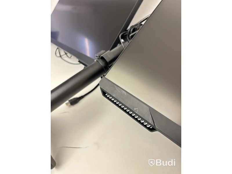2 Samsung monitors, S27AG304NU