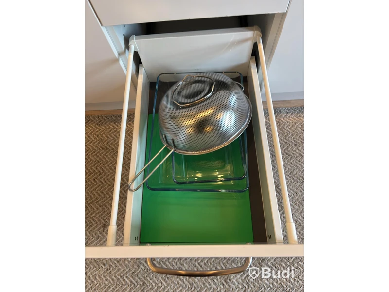 Inventarier till fullt möblerad trerummare - se alla bilder för komplett innehåll