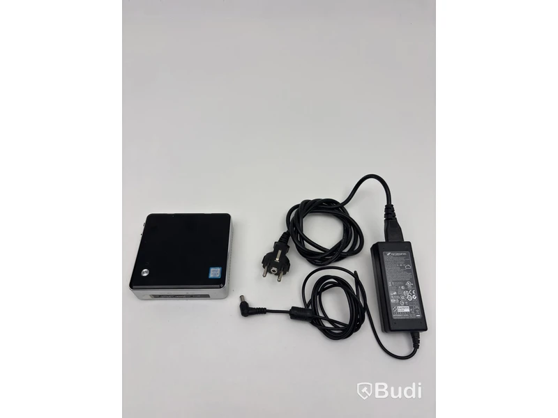 Intel NUC Desktop Computer
