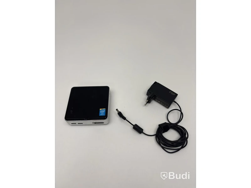 Intel NUC Desktop Computer