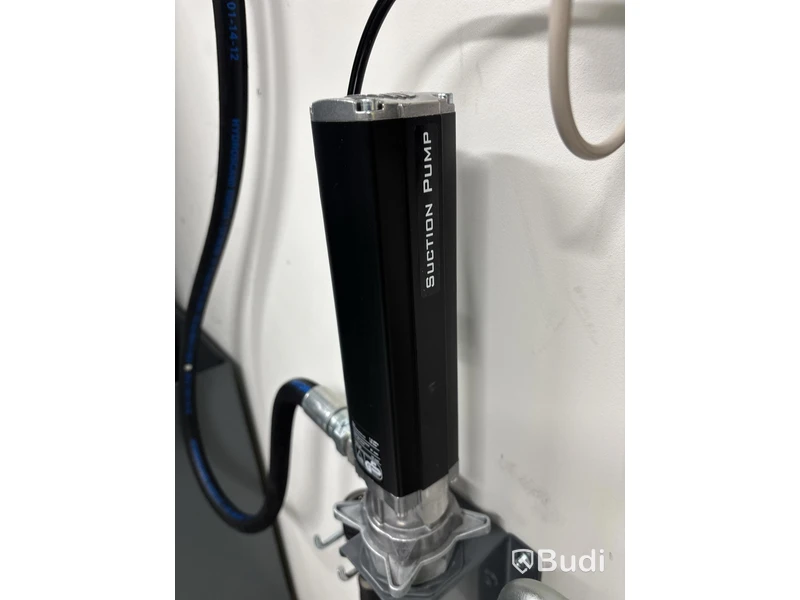 2 Orion wall-mounted pump kits