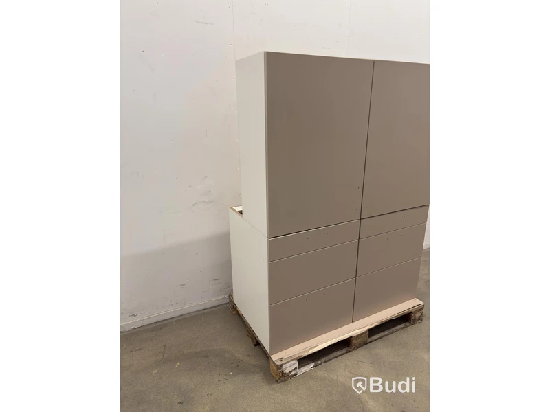 Kitchen cabinets & drawers