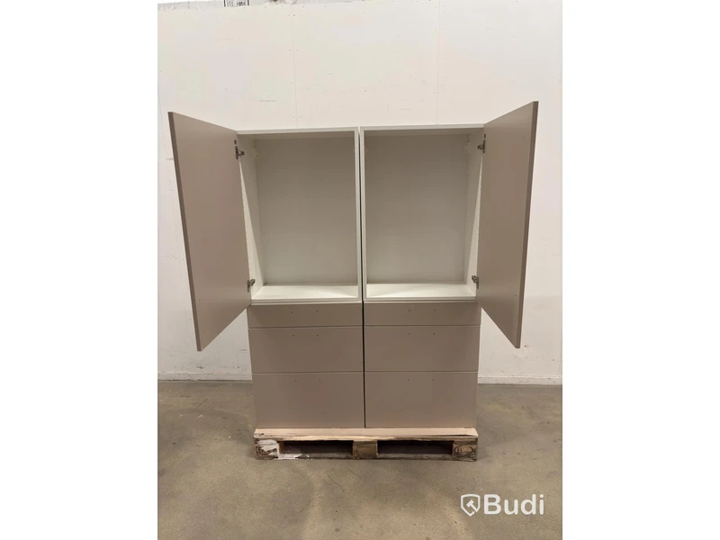 Kitchen cabinets & drawers