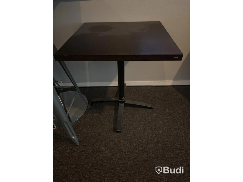 2 Bar Tables incl. Stools