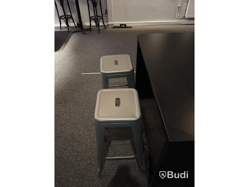 Table incl. 4 stools
