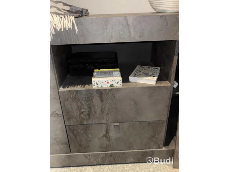 Chest of drawers incl. contents