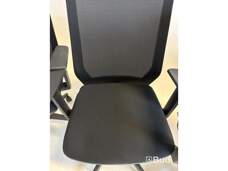 5 Lotus Furniture Office Chairs