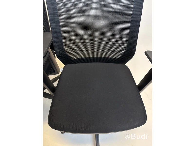 5 Lotus Furniture Office Chairs