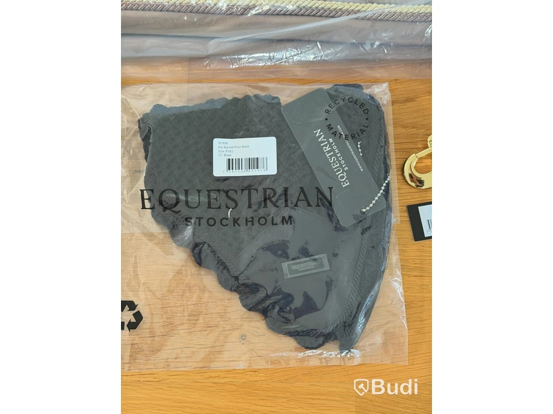 Dressage saddle pad, leg wraps and ear bonnet, Equestrian Stockholm, champagne