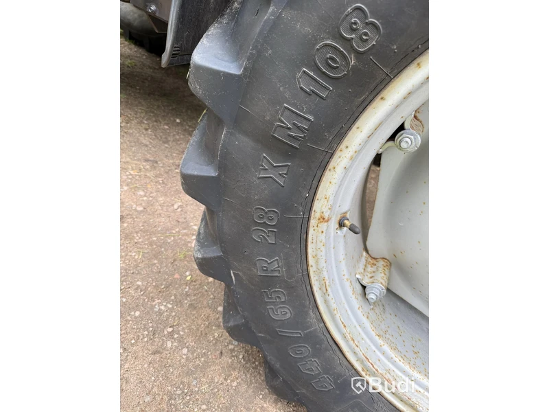 Case IH 1056 4x4 Tractor, 105 hp, 1989