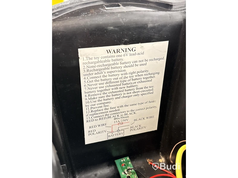 (NEW) 2 electric quad bikes, KL-788, black and red, and a truck with dump function, yellow